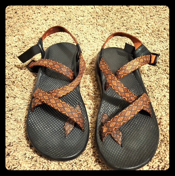 Men's Size 10 Chacos - Picture 1 of 2